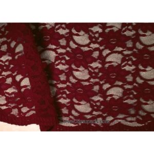 Dentelle fleurs bords arqués bordeaux 900920-6 134cm