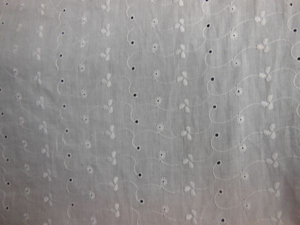Broderie Anglaise BA8