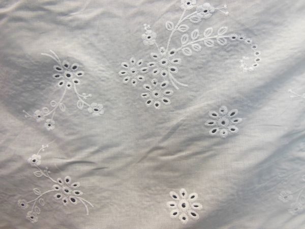 Broderie Anglaise BA6