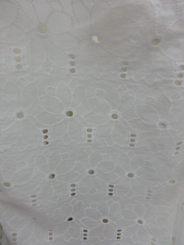 Broderie Anglaise Blanche BA3, tissu broderie, tissus broderie, broderie anglaise, broderie anglaise blanche - Tissu Paris, Tissus Paris, Acheter du Tissu, Acheter des tissus, Acheter tissu, Acheter tissu paris, Tissu à Paris, Tissus à Paris, Vente de tissus, Vente de tissus en ligne, Vente de tissu en ligne, Vente de tissus en ligne, Acheter tissu paris, vente tissus, destockage tissus, tissu pas cher, tissus pas cher